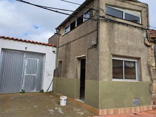Maison à Albalá del Caudillo. Magnifica casa y local