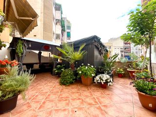 Flat in Rocafonda. Espectacular primer piso con ascensor y terraza privada