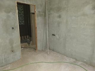Pis  Calle romero barros. Vivienda por terminar.