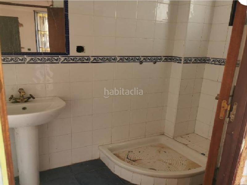 Foto b8d02af3-1a03-4577-bc55-faa955c77c12. Capannone industriale in Burguillos