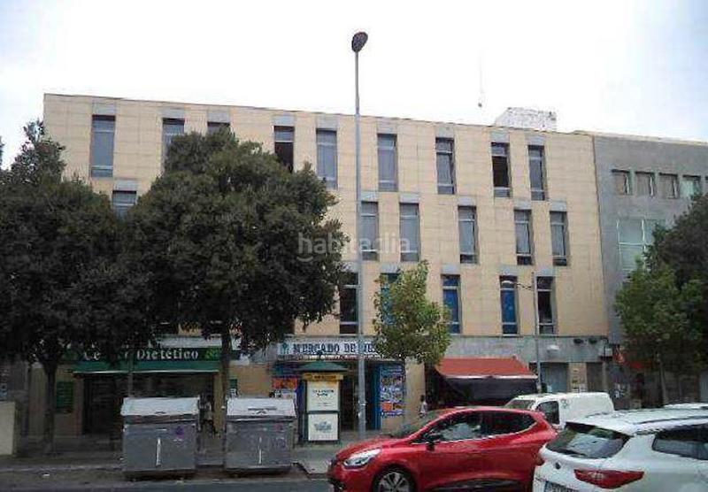 Foto 500fb413-ab7e-4ebd-a15e-874ced56107a. Oficina a calle marqués de pickman 15 a Barrio del Nervión Sevilla