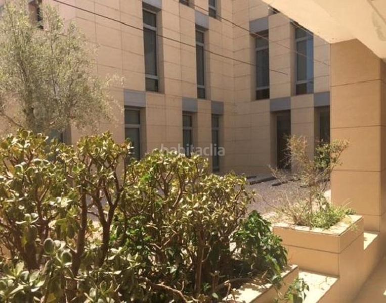 Foto ce0a1e89-787e-422e-9b7f-75a50ac6ef1c. Oficina a calle marqués de pickman 15 a Barrio del Nervión Sevilla