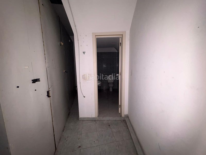 Foto 01c275a7-5390-4bc1-8ba1-c99d705805a6. Location local commercial dans Algaba (La)