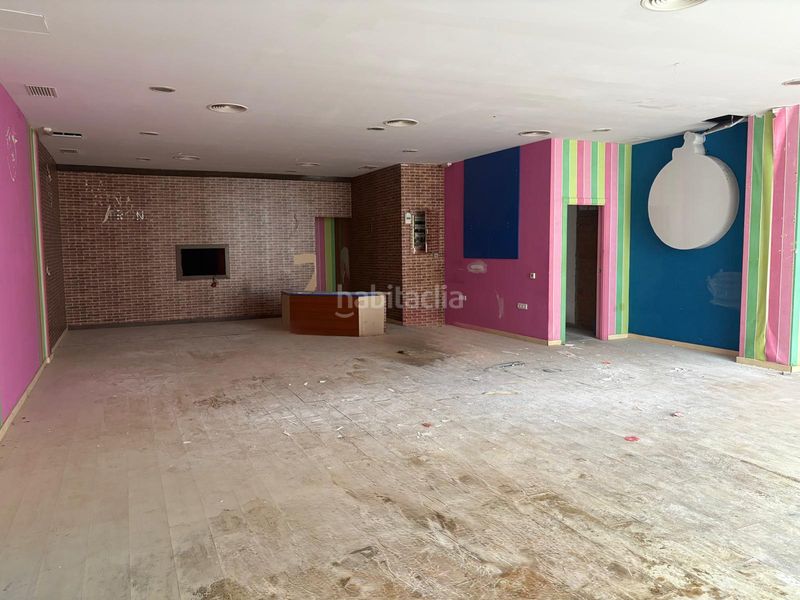 Foto 1a57fb72-ba77-4bc5-bf81-533be8e26b34. Location local commercial dans Algaba (La)