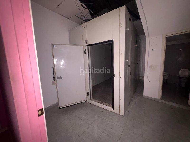 Foto da87a2c4-bf17-441c-965e-f7333514d293. Location local commercial dans Algaba (La)