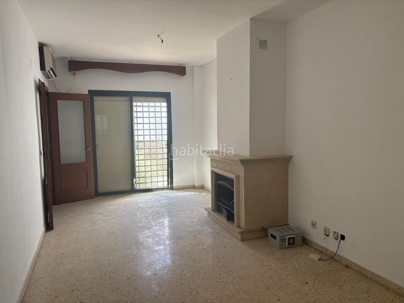 Foto 06a28b68-ada2-4337-8492-0426b26396cf. Casa adossada amb xemeneia aparcament a colores - entreparques Sevilla