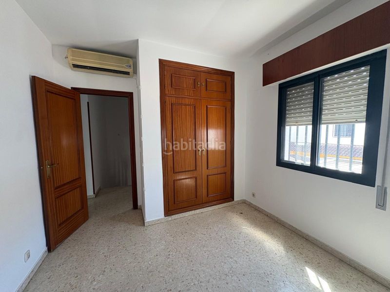 Foto 1e8ba962-2890-4d1e-b75f-dbc0506b0f11. Casa adossada amb xemeneia aparcament a colores - entreparques Sevilla