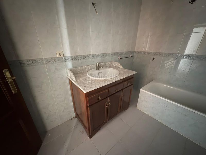 Foto 552d98f5-fe8d-4e9c-b5ed-da265b3793ec. Casa adossada amb xemeneia aparcament a colores - entreparques Sevilla