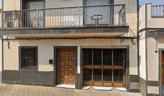 Casa adossada  Calle tarancón. Adosada en venta en dos hermanas
