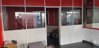 Locale commerciale in Avenida de nuestra señora de valvanera 93. Local diafano y muy cuadrado