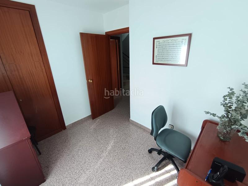 Foto 92f91814-666c-48e0-81a8-c484eefe71b0. Casa a schiera con camino riscaldamento in La Poveda Arganda del Rey