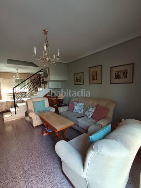 Foto a24ee1a1-1208-49f2-990e-649f0ea0a6ab. Maison jumelée avec cheminée chauffage dans La Poveda Arganda del Rey