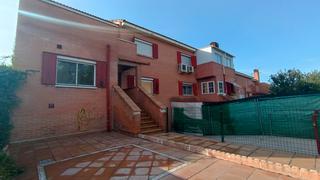 Rent Chalet in Casco Histórico