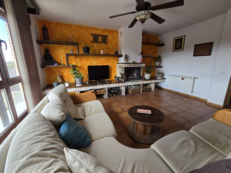 Foto 4b89afc8-89a6-4a5a-b2df-af97b553ca43. Chalet  en venta en Chiloeches