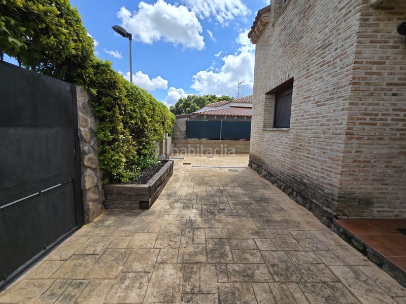 Foto dc23f635-1721-49f8-bc6c-a25b8ce12010. Chalet  en venta en Chiloeches