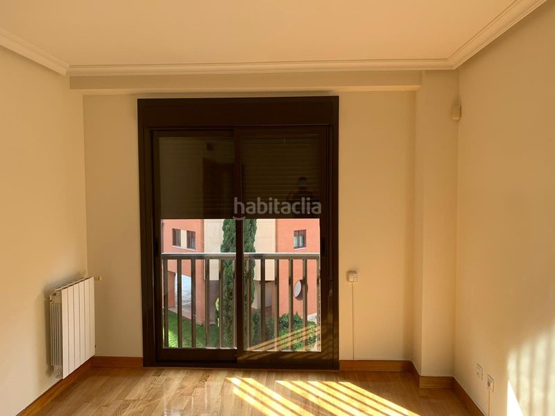 Foto db4fb024-a349-41e5-83d0-5a034397387e. Pis amb calefacció aparcament piscina a Simancas Madrid