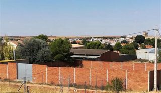 Terreny residencial  Calle feria. Terreno residencial