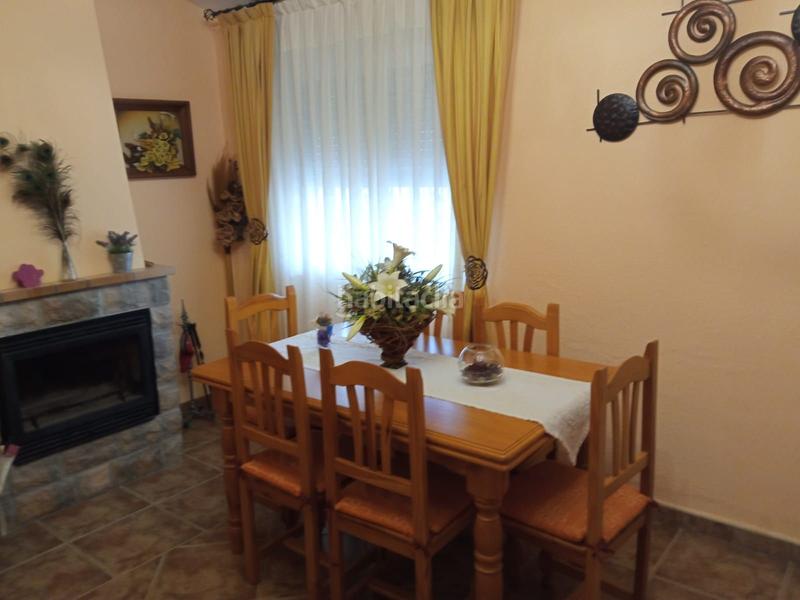 Foto cc2b671d-8fd2-424c-bc30-22a58c5ad9f0. Rent chalet with heating in San Román de los Montes