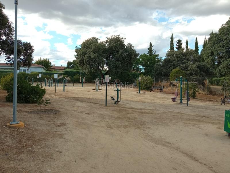 Foto f8295c25-fcea-4470-8bef-b41e9840835e. Rent chalet with heating in San Román de los Montes