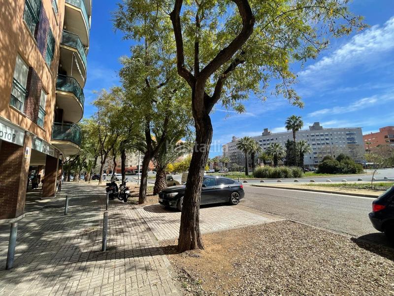 Foto c9bce40b-520e-4459-99bb-651c6938176f. Affitto locale commerciale in avenida ciencias las 25 in Sevilla