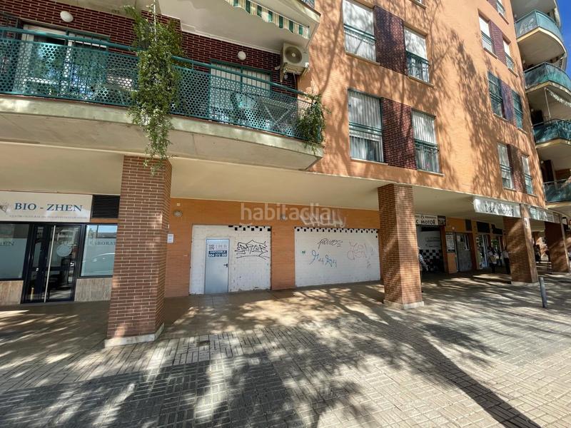 Foto a77d85ca-b340-43b8-99ef-8217b6fe0c3c. Lloguer local comercial a avenida ciencias las 25 a Sevilla
