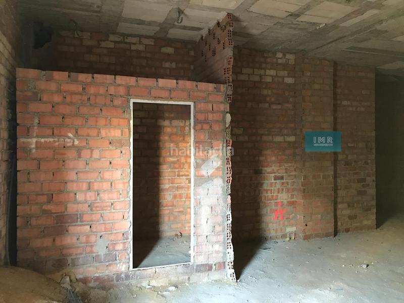 Foto 598c9093-6f69-4f94-a5a6-28a370648a6b. Local comercial en calle eliche 29 local en venta en Olivares