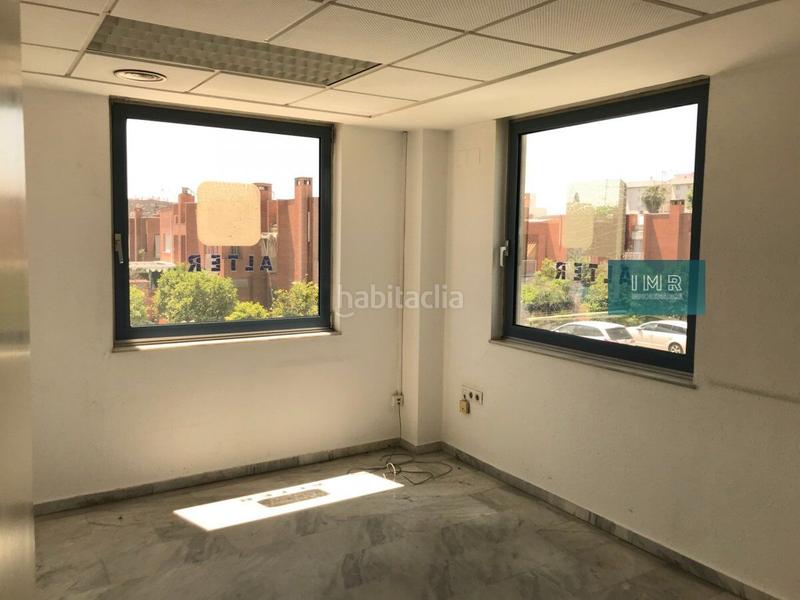 Foto 281232a8-a9b3-4fbe-b3e3-43ee56907ce4. Office space in calle averroes 1 in Urbadiez - Entrepuentes Sevilla