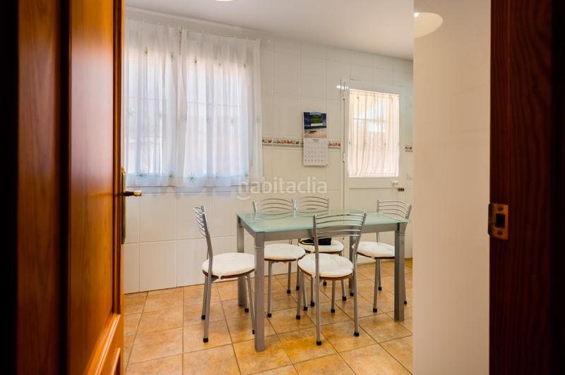 Foto 13ef4c0b-7a36-41e0-9735-dc76010f5795. Chalet aljarafe. . chalet independiente en Almensilla