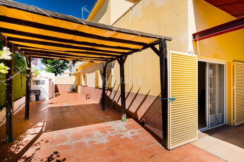 Foto e5f5cec6-45cd-4106-b70e-6052937a8182. Chalet aljarafe. . chalet independiente en Almensilla