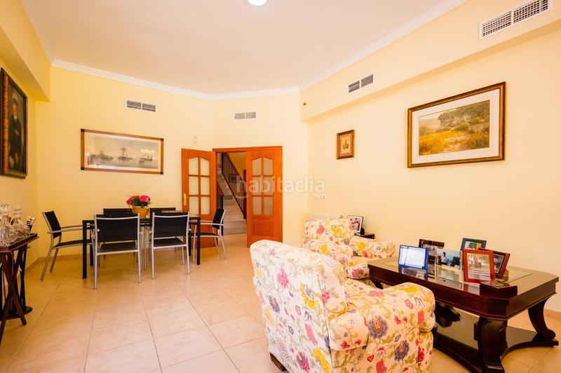 Foto f6306beb-e636-44a9-879a-343a60fdfb9e. Chalet aljarafe. . chalet independiente en Almensilla