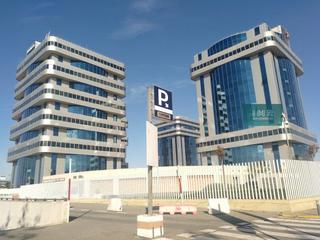 Parking coche en Calle astronomía 1. Plaza de garaje en torneo parque empresarial