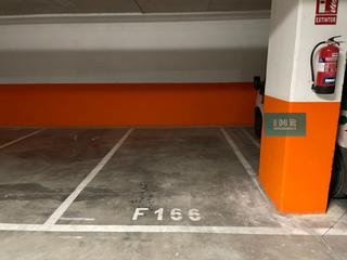 Aparcament cotxe a Calle astronomía 1. Plaza de garaje en venta en torneo parque empresarial