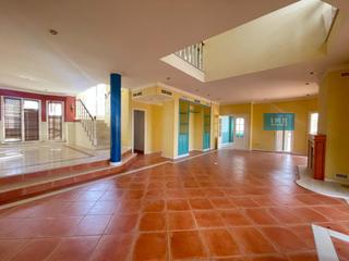Xalet  Calle otero 85. Villa de lujo en torrequinto exclusividad, espacio y vida al air