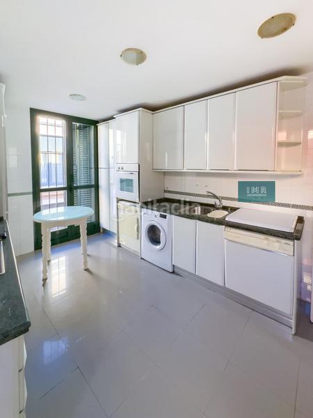 Foto 0577c183-6752-4551-8b39-d3a6d5714f7a. Zweistöckige wohnung mit parking pool in San Vicente Sevilla