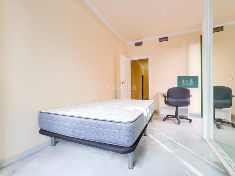 Foto 568856a0-246d-4899-bb8e-77931eca864c. Zweistöckige wohnung mit parking pool in San Vicente Sevilla