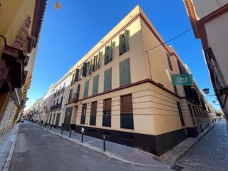 Dúplex a Calle san vicente 61. Exclusivo dúplex en el corazón de sevilla elegancia y confort en