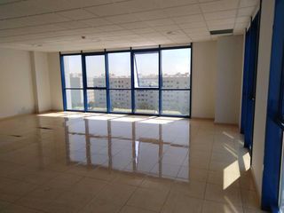 Ufficio in Calle calle arquitectura, 1 1. Oficina en venta en torneo parque empresarial