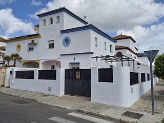 Affitto Casa bifamiliare  Calle orden de los templarios. Aljarafe. gines. casa pareada
