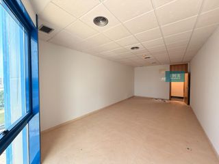 Oficina a Calle astronomía 5. Se vende oficina a estrenar en torneo parque empresarial sevilla