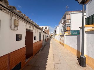 Casa en Calle nuestra se�ora del carmen 10. Oportunidad �nica en los bermejales  casa en planta baja con muc