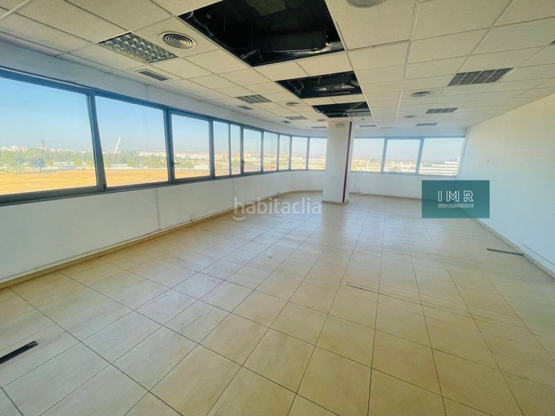 Foto ba36b3ab-5bcb-40b8-93b7-4734c6843193. Oficina a calle astronomía 1 a San Jerónimo - La Bachillera Sevilla