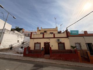 Casa a Calle manuel fernandez campos 73. Se vende vivienda con gran potencial en cuesta colorá  la puebla