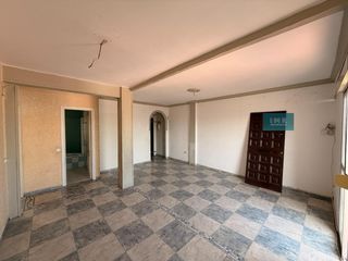 Appartamento  Calle jose luis navarro 7. Piso luminoso en venta en tomares, junto al parque de la alegría