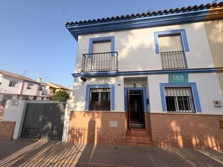 Casa aparellada a Calle HOJIBLANCA 16