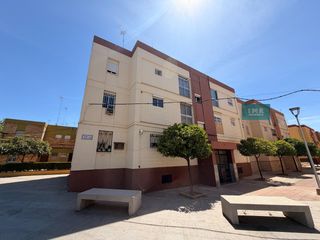 Pis  Calle viso del alcor 10. Gran oportunidad de inversión en los silos! piso con terraza a p
