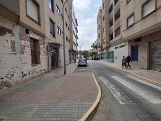 Locale commerciale in Calle Gladiolos