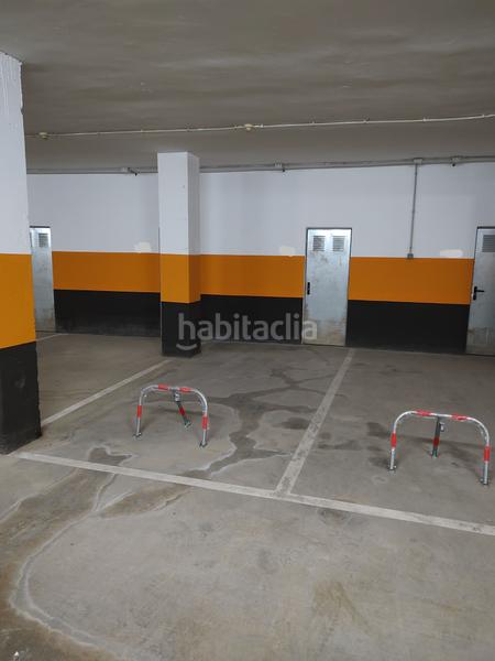 Foto b4712023-2213-4f33-8d8c-c7a9dff4e473. Parking coche en Puerto Rey Vera