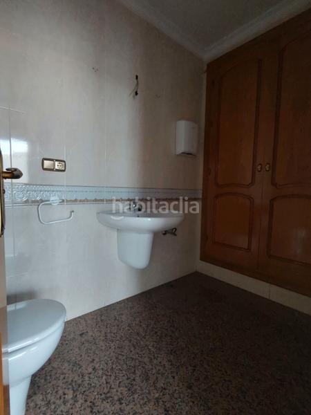 Foto ec63926b-7cdc-4592-8d9c-2b9428975cd0. Local comercial en calle uruguay 1 en Huércal - Overa