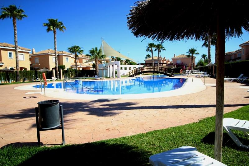 Foto 282e14dc-688b-43ac-ad8f-77f43ddd227e. Apartament a avenida juan sebastián elcano 68 a Las Marinas - Pueblo Laguna Vera