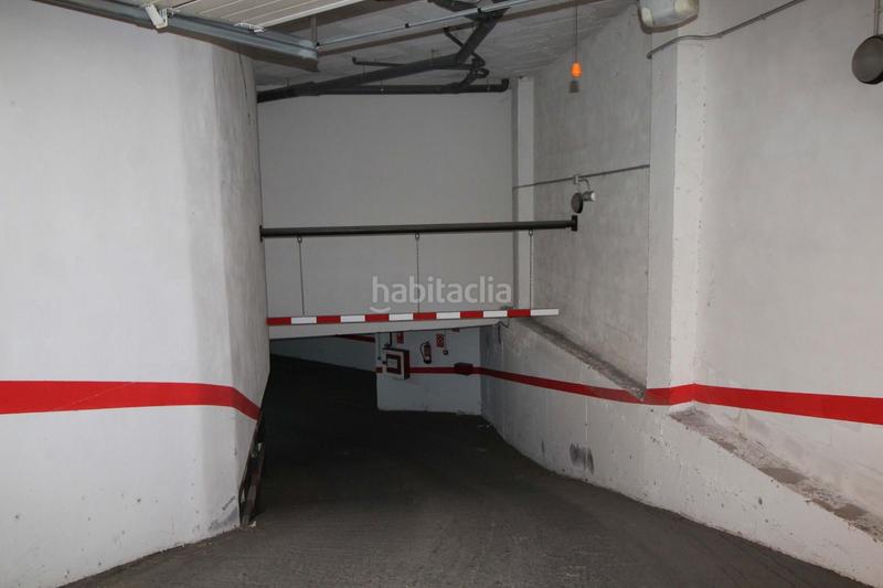 Foto 9a908760-a574-4988-92c8-6507631d4b9c. Aparcament cotxe a Turre